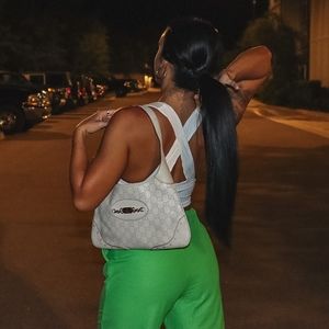 Meet your Posher, Chiara